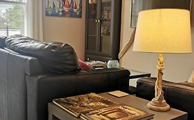 Flat 12 Sebastian Court - 2 Beds With A Four Poster